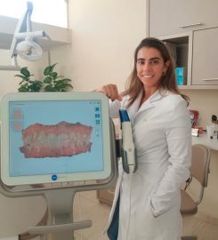 Carolina Oliveira Ortodontista